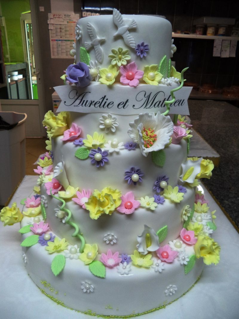 Frangipany Wedding Cakes wedding cake à thème